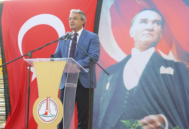 Karşıyaka'nın 'vefa' parkları açıldı