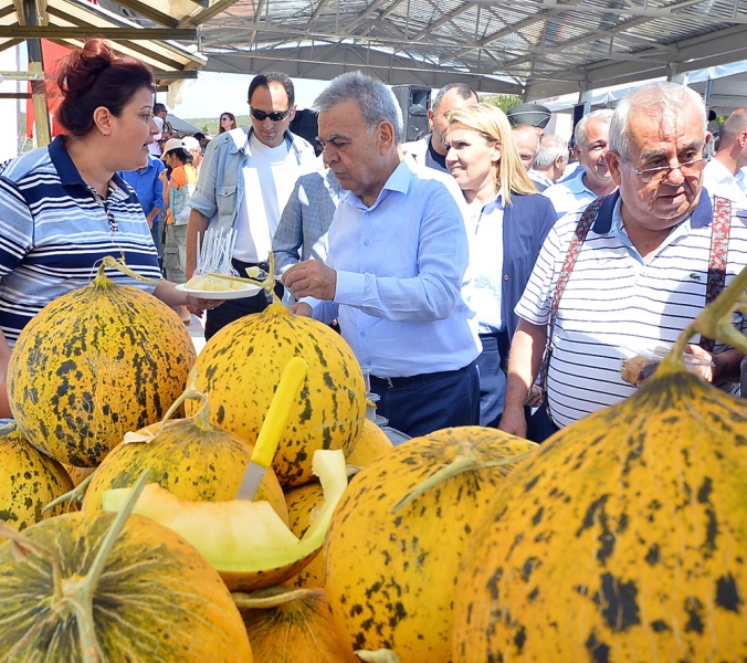 Urla'da Kavun Festivali coşkusu