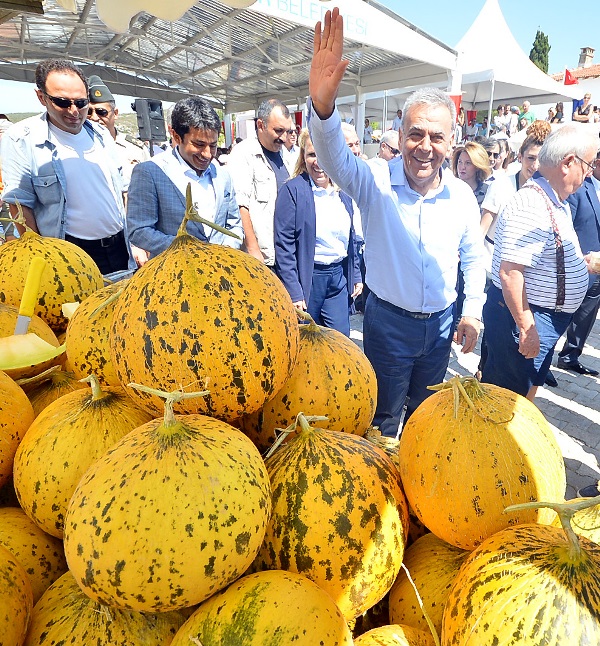 Urla'da Kavun Festivali coşkusu