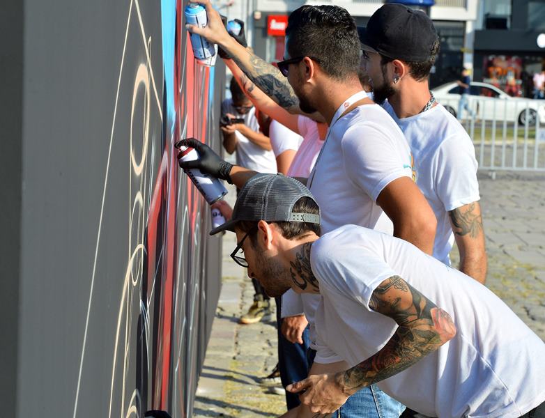 İzmir'de bayram sevinci