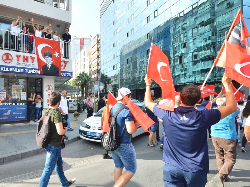 İzmir tek yürek oldu