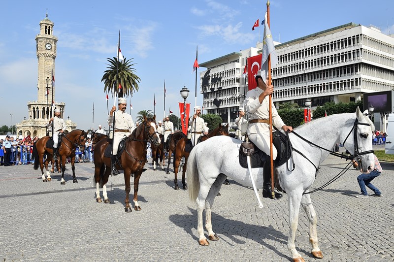 İzmir tek yürek oldu
