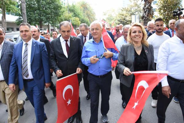 İzmir tek yürek oldu