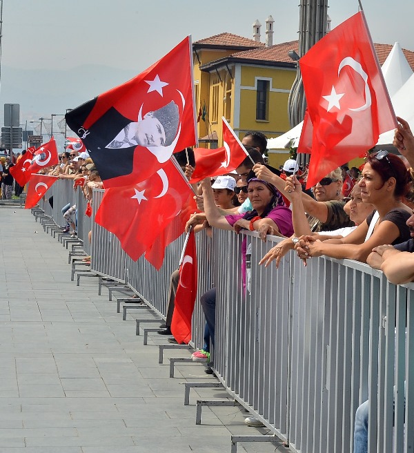 İzmir tek yürek oldu