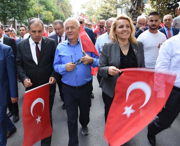 İzmir tek yürek oldu