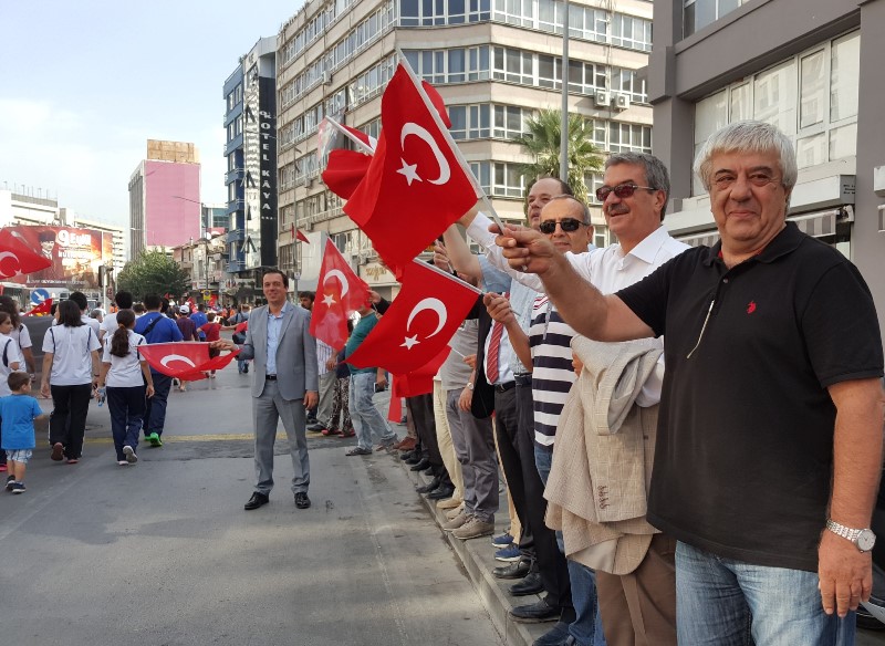 İzmir tek yürek oldu