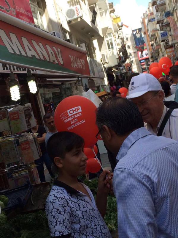 CHP Karşıyaka'dan Çarşı turu