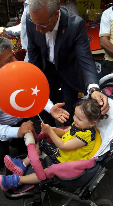 CHP Karşıyaka'dan Çarşı turu