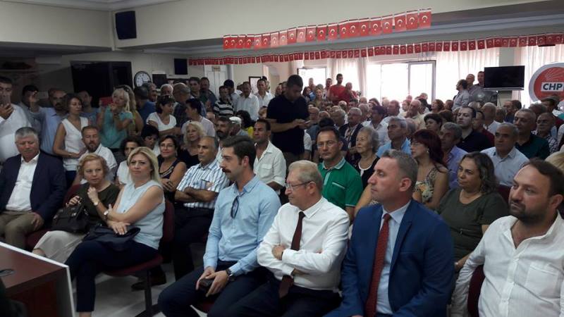 CHP Karşıyaka'dan Çarşı turu