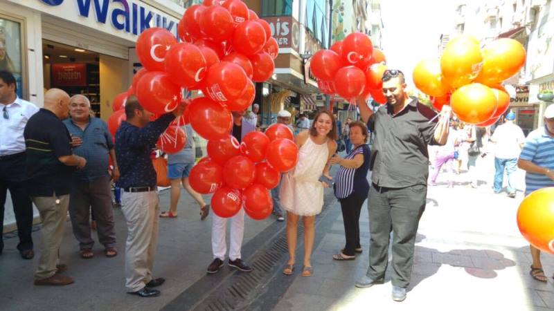CHP Karşıyaka'dan Çarşı turu