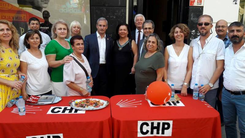 CHP Karşıyaka'dan Çarşı turu