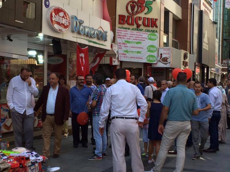 CHP Karşıyaka'dan Çarşı turu