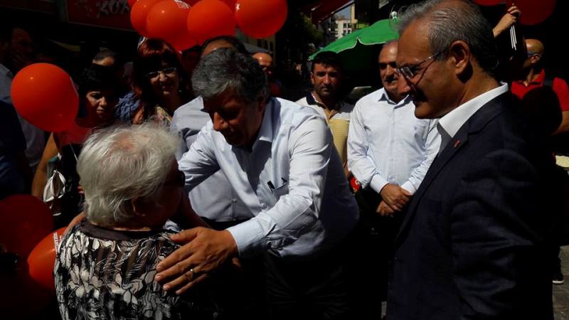 CHP Karşıyaka'dan Çarşı turu