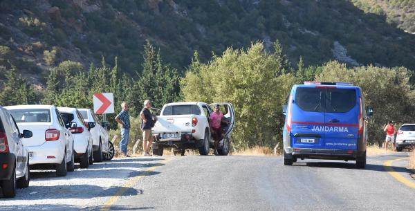 İzmir'de piknikçi ateşi ormanı yaktı