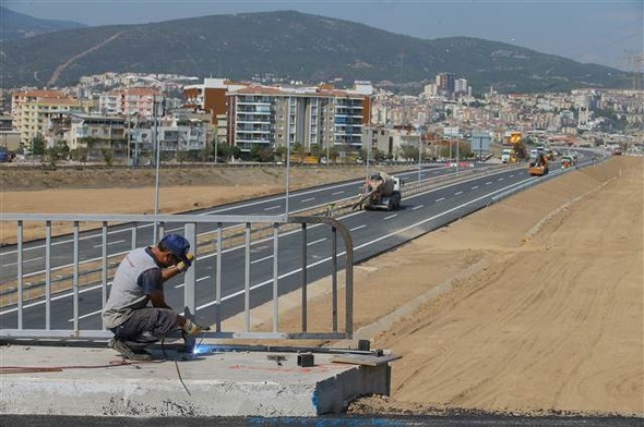 İstanbul-İzmir Otoyolu'nun üçte ikisi tamamlandı