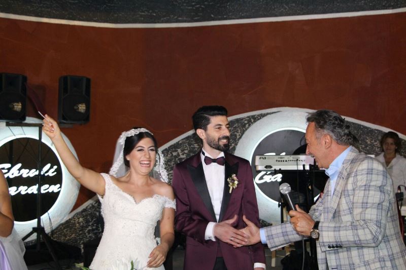 CHP'lileri buluşturan düğün