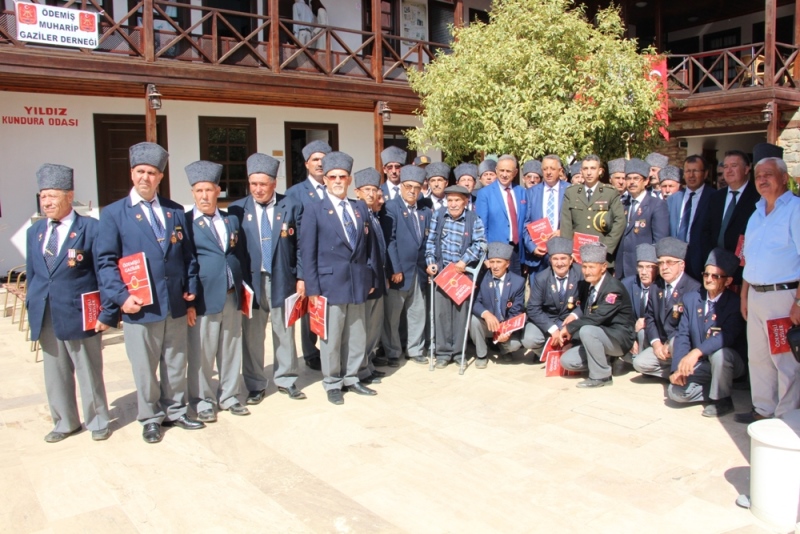 İzmir'de kahraman gazilerin onur günü
