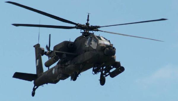 Ege'de askeri helikopter düştü