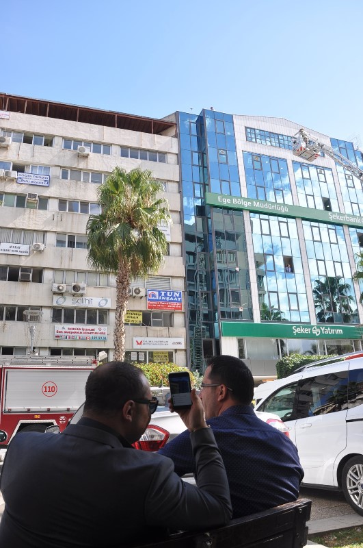 İzmir'de şok eden anlar ''atla atla'' diye bağırdılar