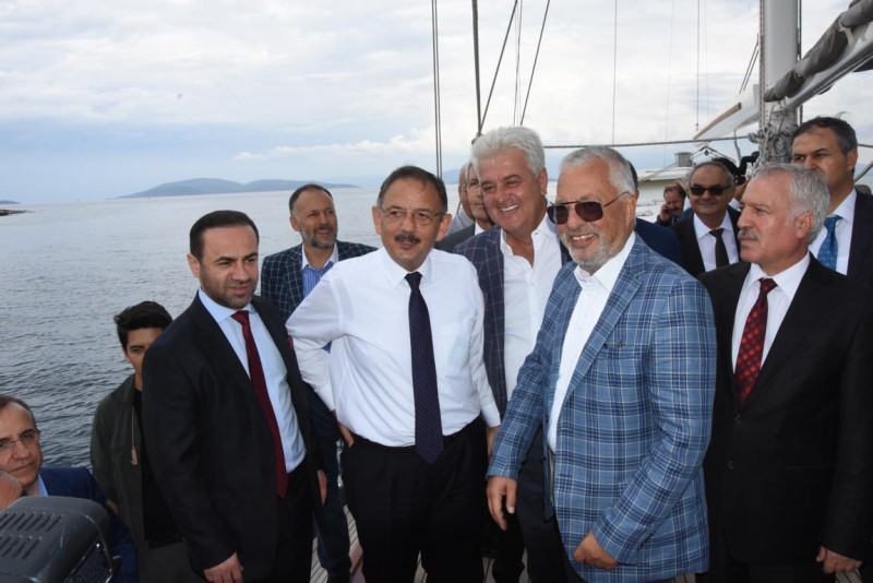 Bakan Özhaseki'den İzmir'de ikinci gün mesaisi