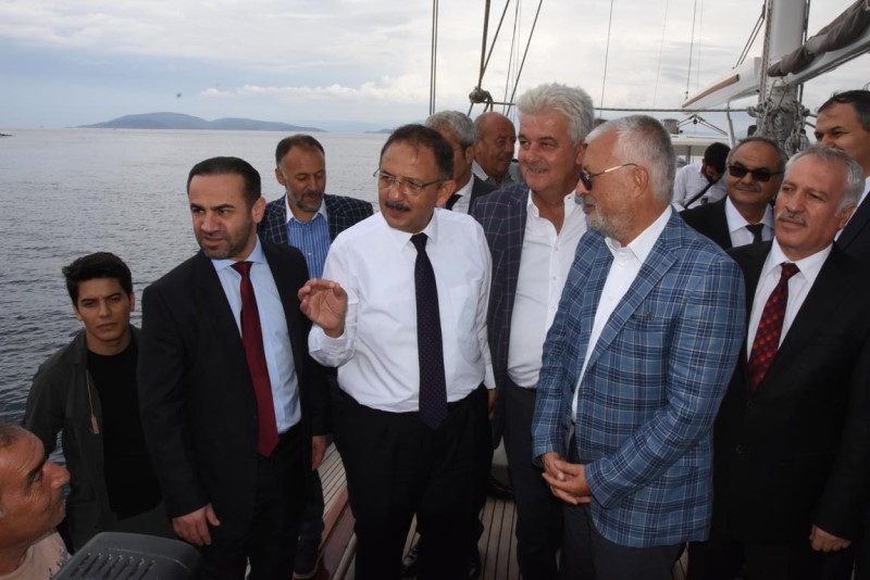 Bakan Özhaseki'den İzmir'de ikinci gün mesaisi