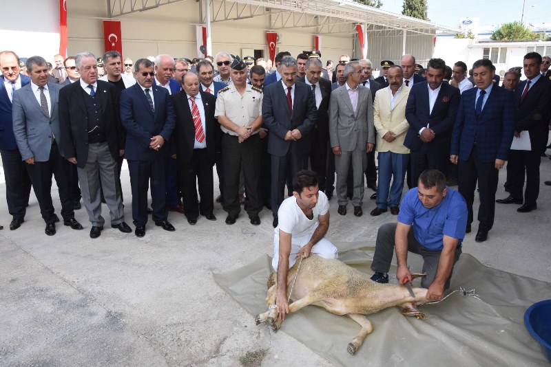İzmir'de Çevik Kuvvet polisi yeni tesiste