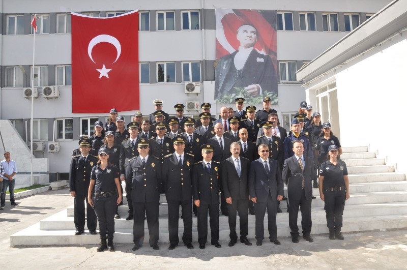 İzmir'de Çevik Kuvvet polisi yeni tesiste