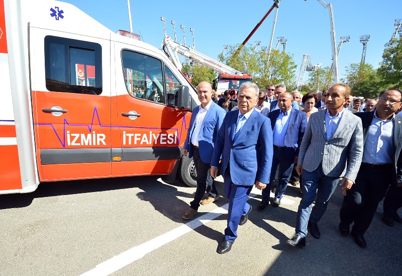 İzmir itfaiyesi büyüdü!