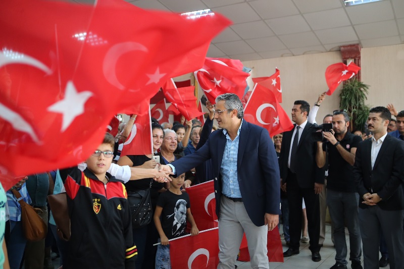 Karşıyaka'da 3 bin kişi ‘Andımız’ı okudu
