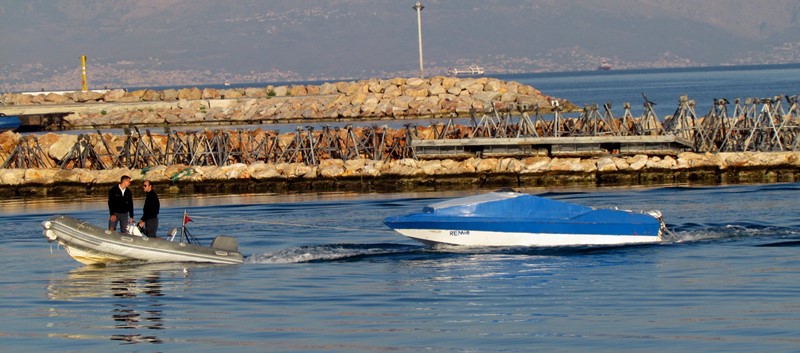 İzmir'in iki ilçesinde 347 sığınmacı yakalandı