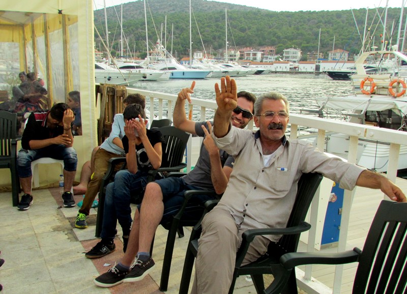 İzmir'in iki ilçesinde 347 sığınmacı yakalandı