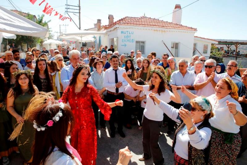 Germiyan'da ekmekler yarıştı