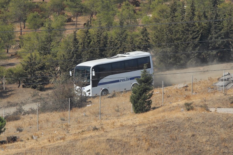 İzmir'i kana bulamaya gelen terörist yakalandı