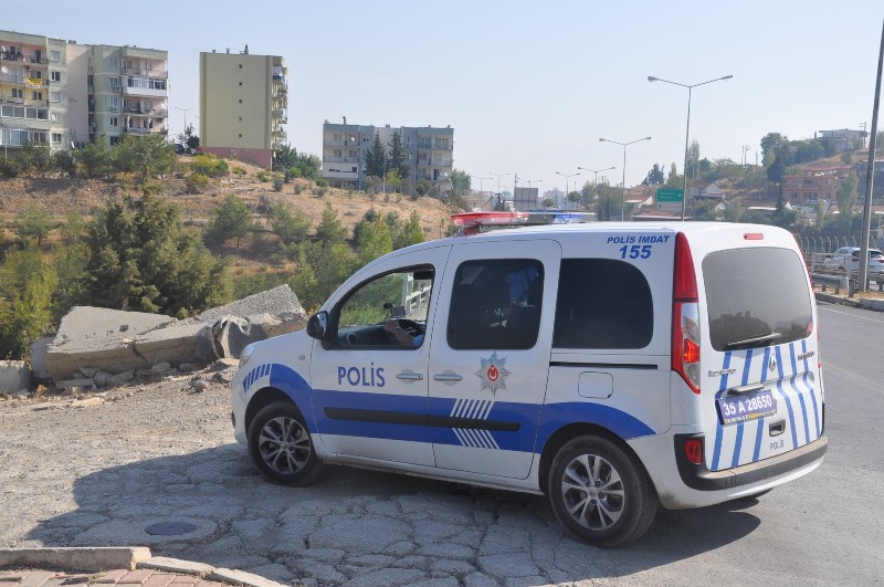 İzmir'i kana bulamaya gelen terörist yakalandı