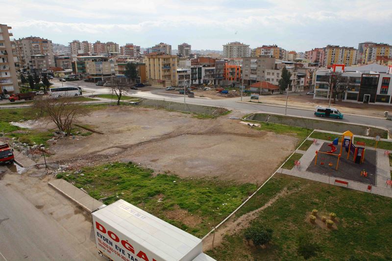 Bayraklı’ya bir kültür merkezi daha