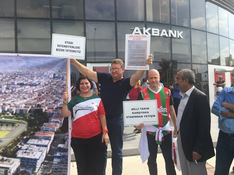 Taraftardan protesto, başkandan forma