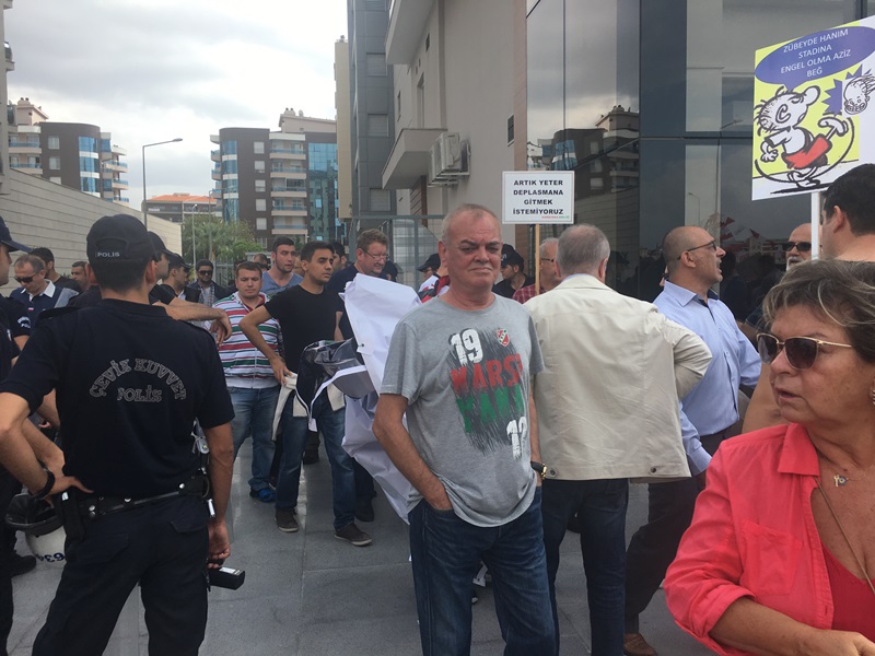 Taraftardan protesto, başkandan forma