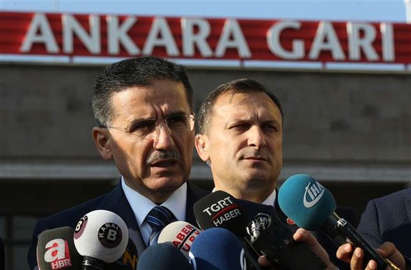 Gar katliamı anmasında gerginlik
