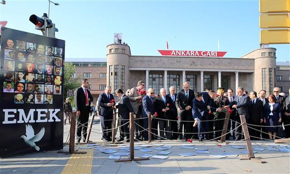 Gar katliamı anmasında gerginlik