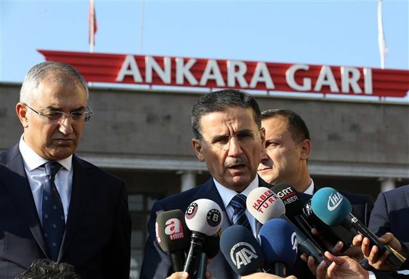 Gar katliamı anmasında gerginlik