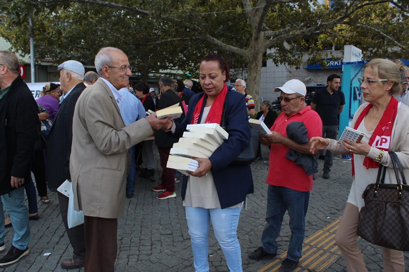 CHP Konak'tan 'Beyaz Zambaklar' projesi