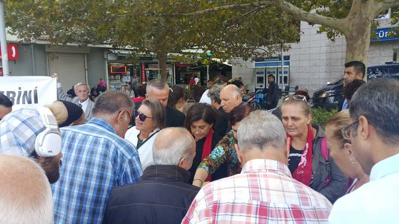 CHP Konak'tan 'Beyaz Zambaklar' projesi