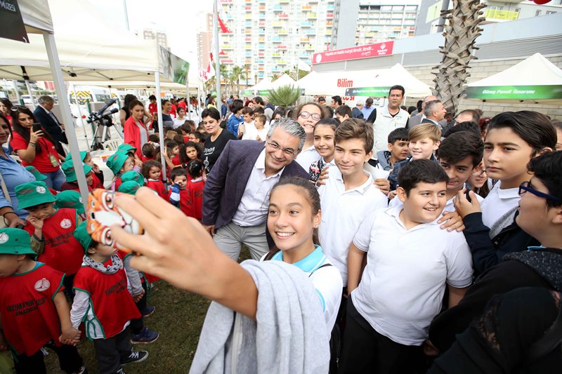Karşıyaka’da bilim dolu şenlik