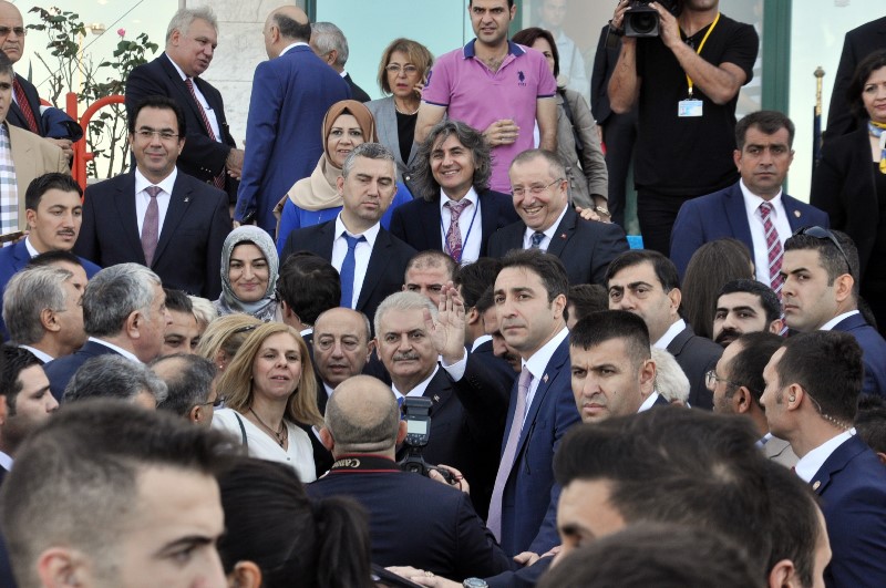 Başbakan Yıldırım'dan İzmir mesaisi