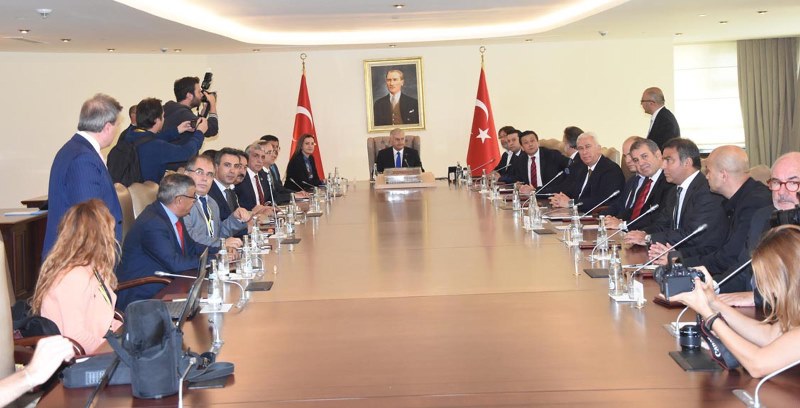Başbakan Yıldırım'dan İzmir mesaisi