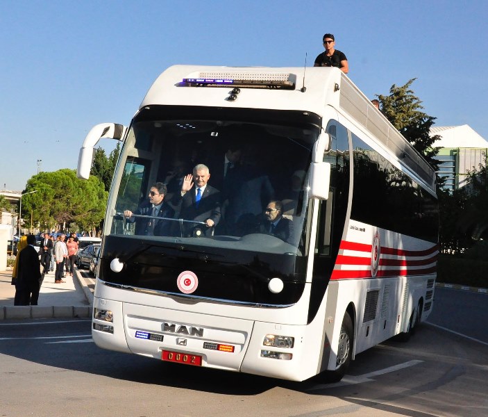 Başbakan Yıldırım'dan İzmir mesaisi
