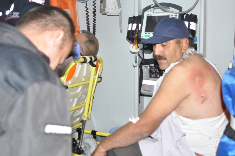 İzmir'de dehşet! Yolcuları tinerle yakmaya çalıştı