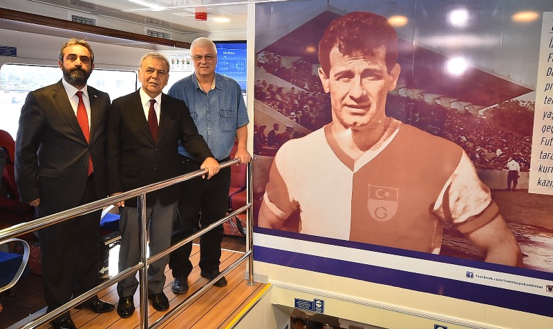 İzmir'de 3 gemi daha hizmete girdi