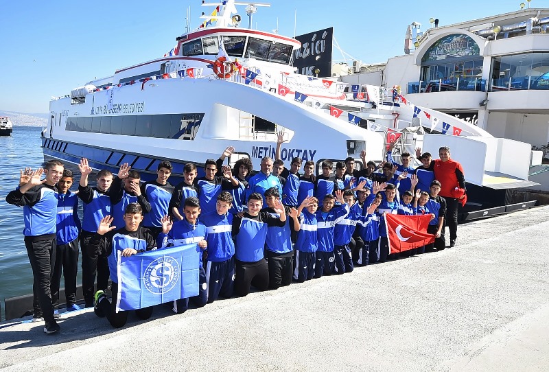 İzmir'de 3 gemi daha hizmete girdi