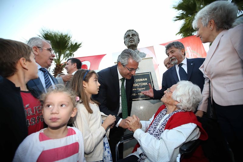 ‘Tarhana Osman’ Karşıyaka’da ölümsüzleşti